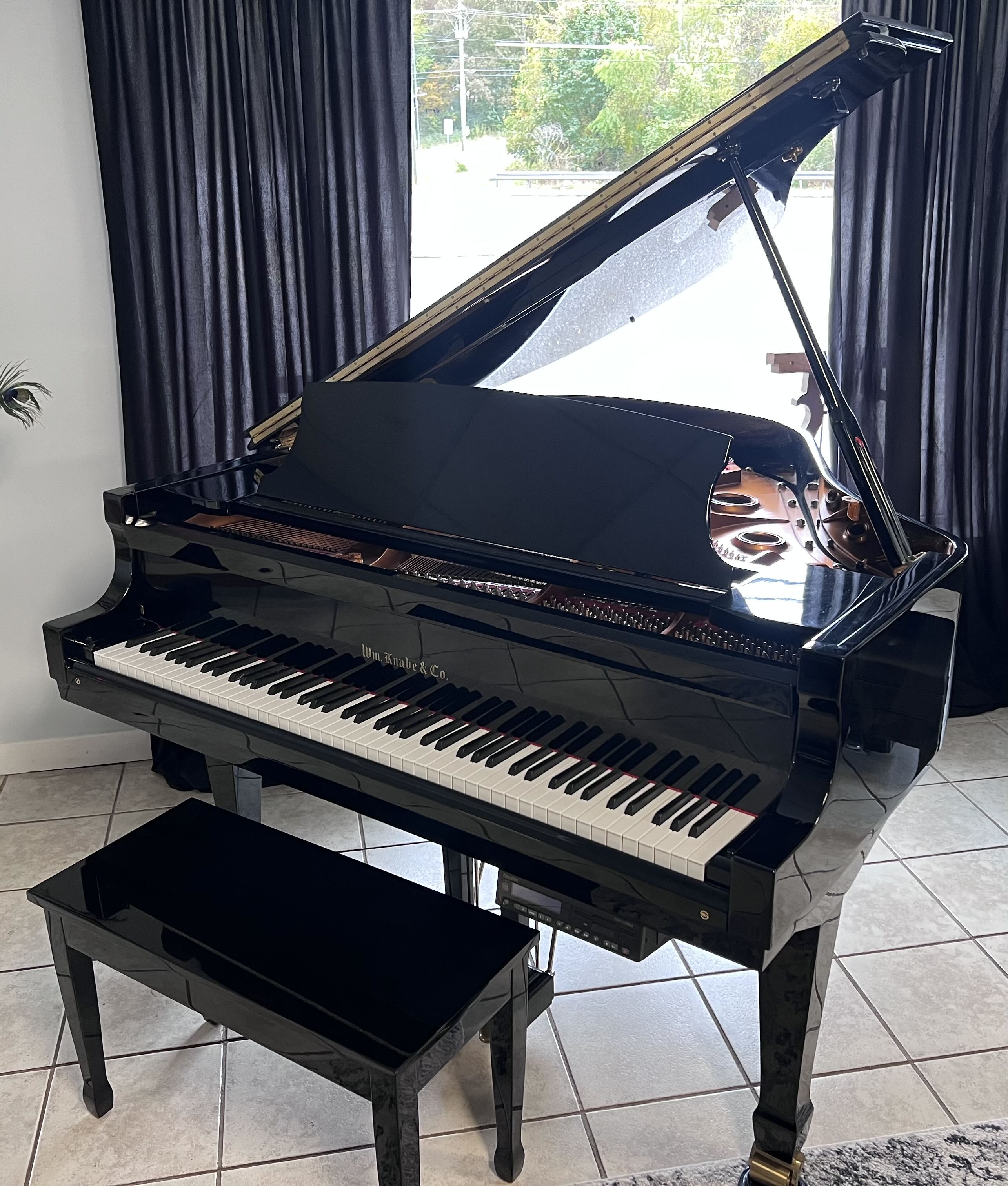 WM Knabe Hi-Gloss Ebony