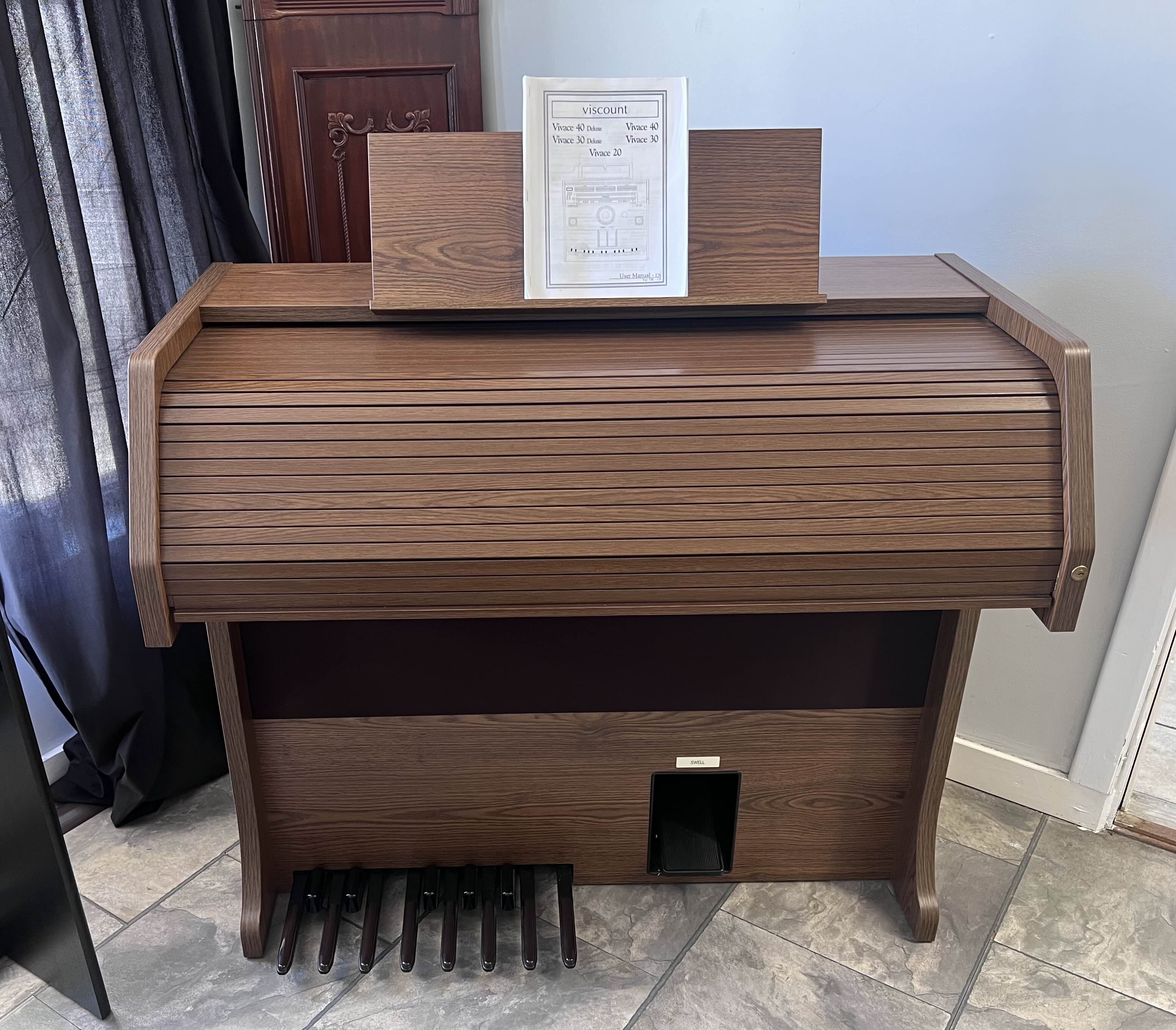 Viscount Vivance 20 Organ